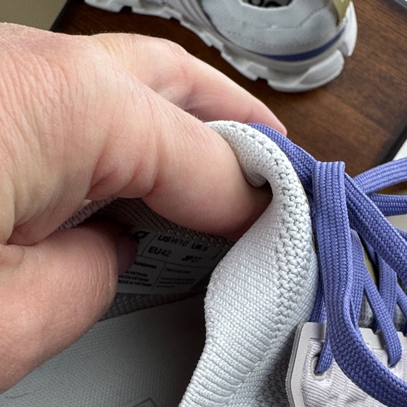 On Running Women's White/gray and Purple Sneakers - Picture 6 of 9